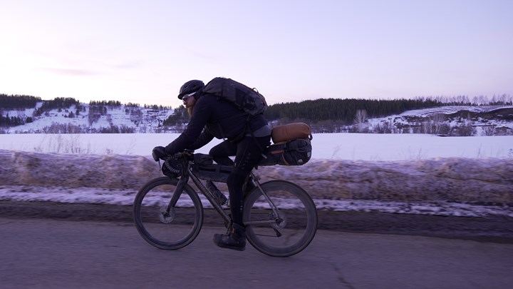 Foto Ravir Film Stils 20210420 Jonas Deichmann Triathlon Around The World 2051 Foto Ravir Film Stils 20210420 Jonas Deichmann Triathlon Around The World 2051